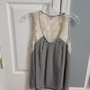 Gorgeous lace tank blouse